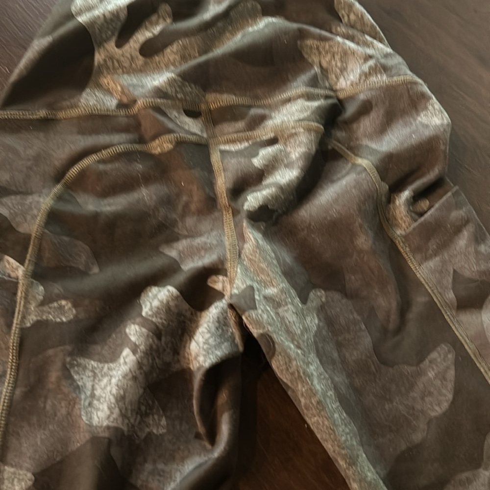 Green northface camo leggings XS - Picture 2 of 2